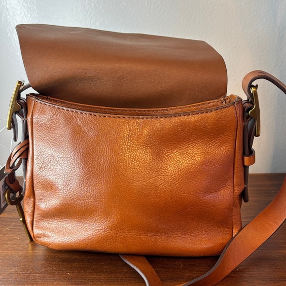 Fossil Carmel Brown Leather Crossbody Bag - Picture 4 of 12